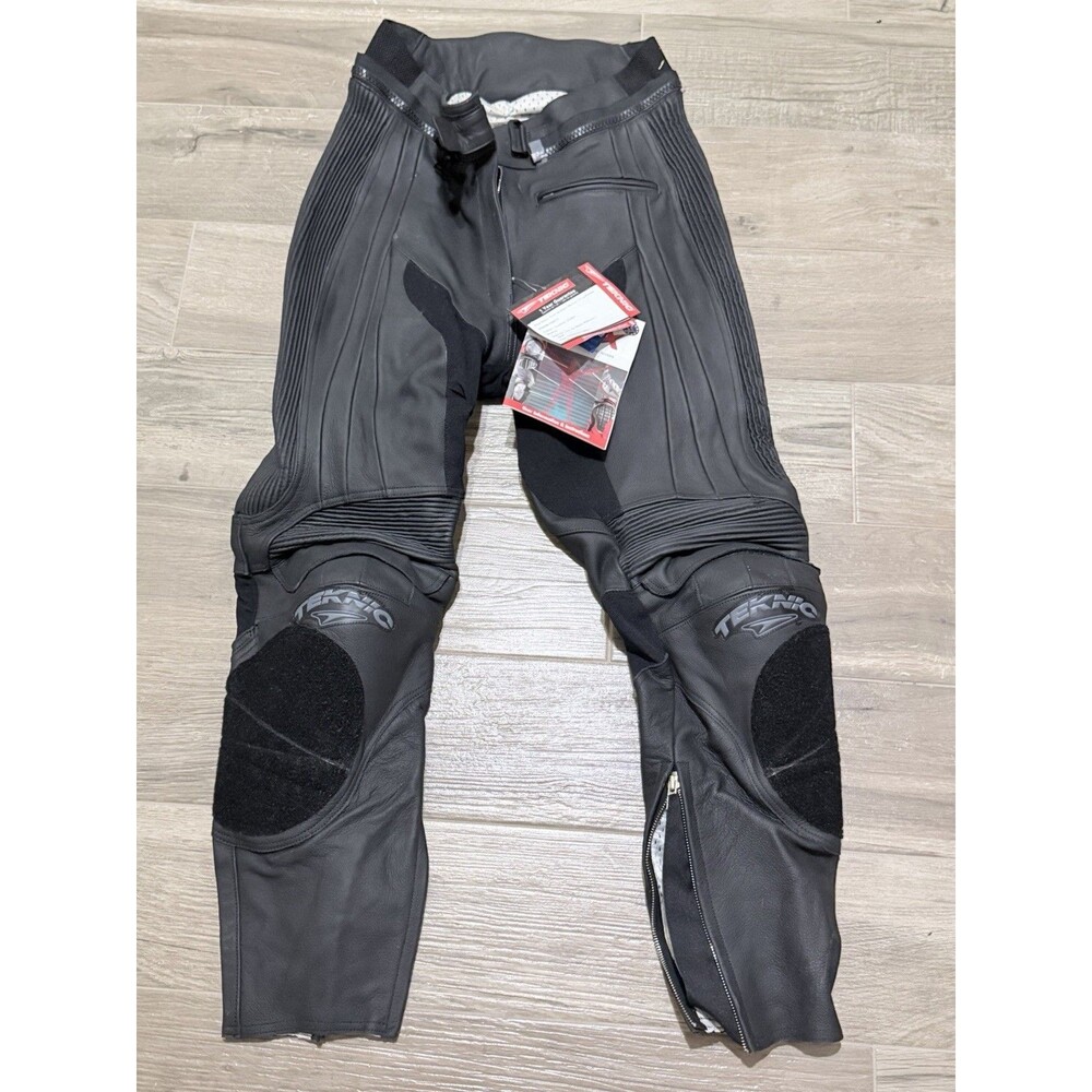 Teknic Women’s Leather Riding Pants Size 8 Black Armored Knee Protection